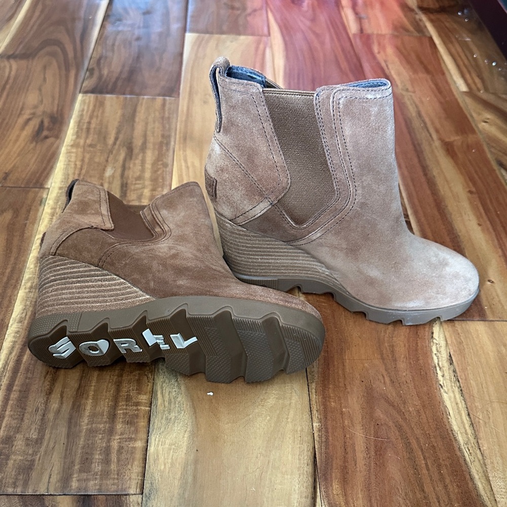 Sorel Women's Brown Wedge Boots